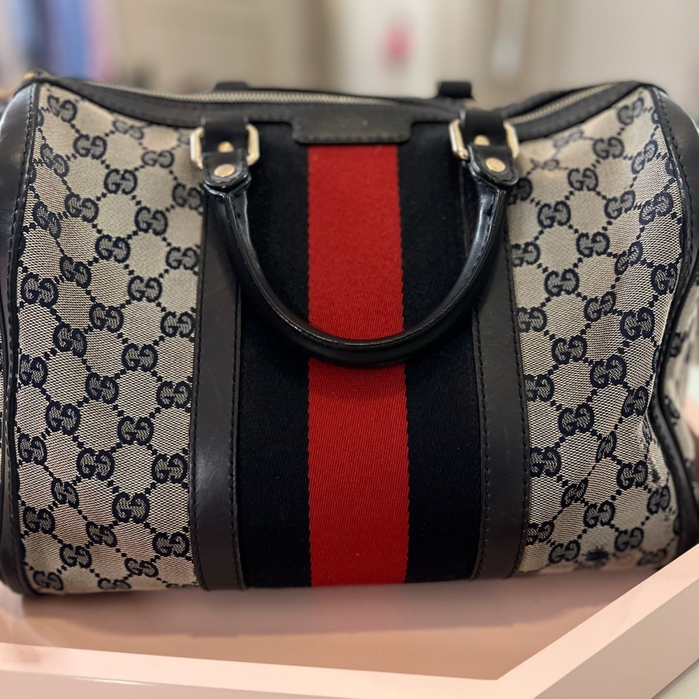 Authentic GUCCI Medium Boston. Authenticated by Fashionphile & Neiman Marcus.